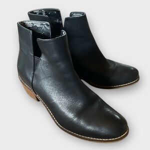 Cole Haan Black Leather Ankle Boots Size 6.5 – Minimalist, Classic, Comfortable